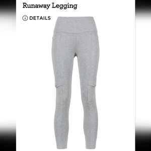 CAbi Runaway Legging Size L